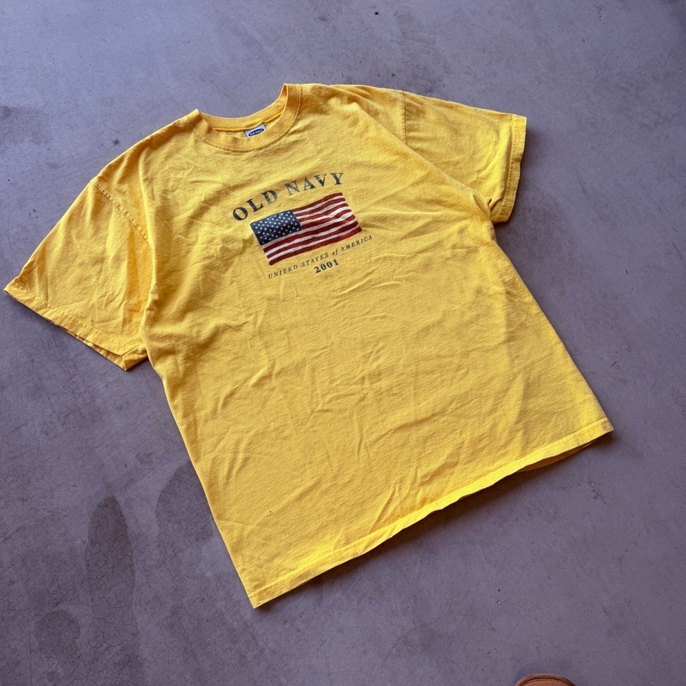 Old Navy T-Shirt Mens XXL Yellow Good 2001 USA Flag Graphic Tee - Picture 9 of 11